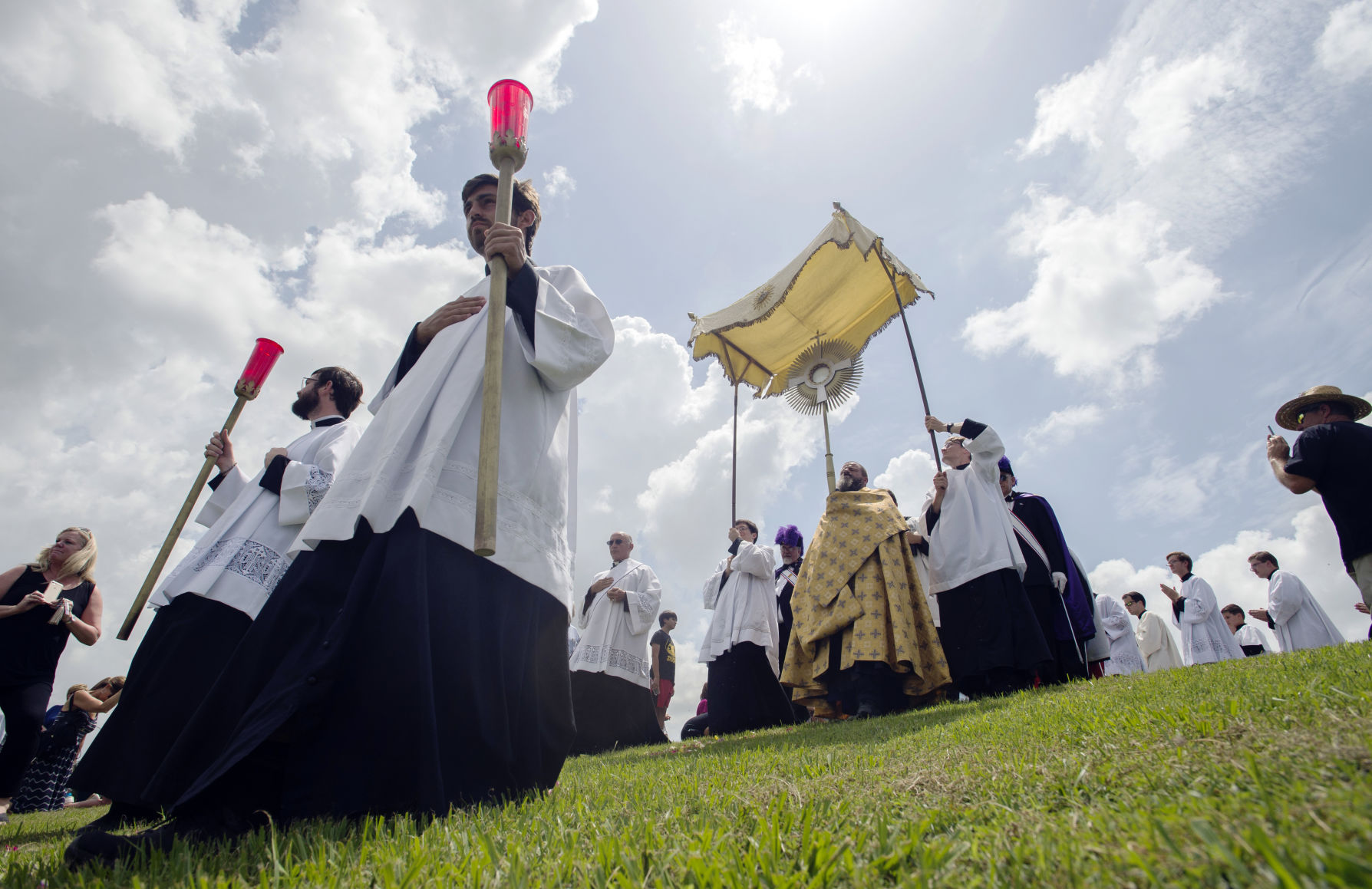 ACA.eucharisticprocession056.081618